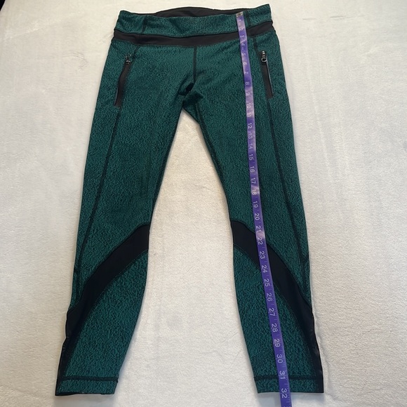 Lululemon 7/8 green and mesh leggings size 6 - Picture 8 of 15